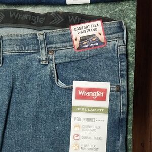 Wrangler MensStraight Leg Blue Jeans